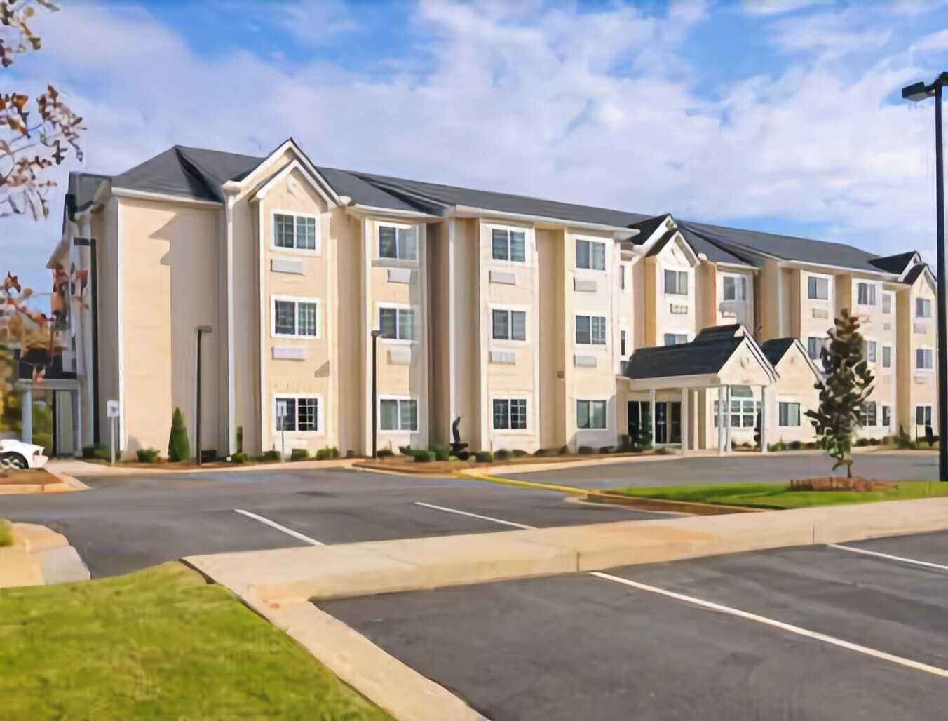 Microtel & By Wyndham 2*